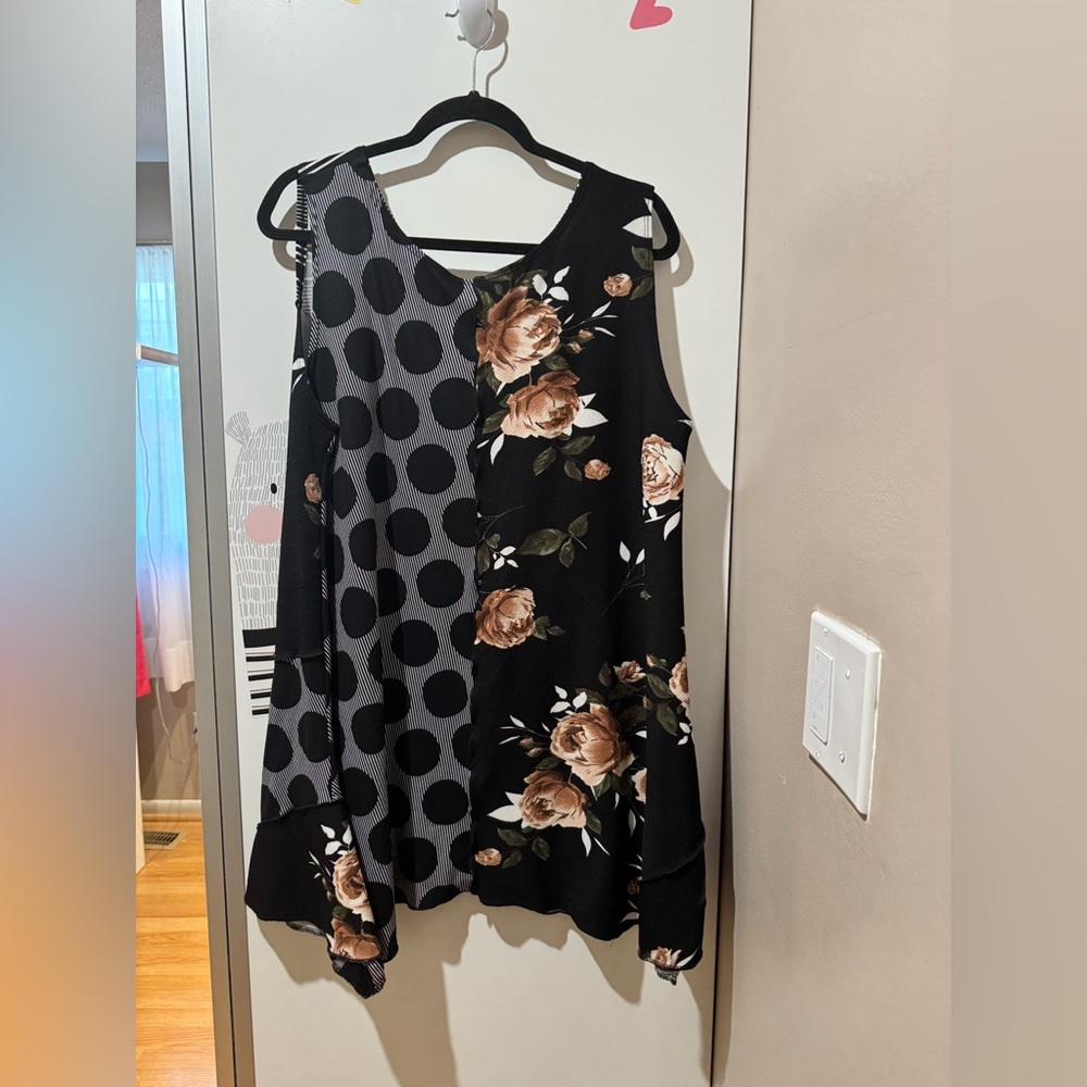 Floral and Polka Dot Women's Top Mixed Media Top 🖤🤍